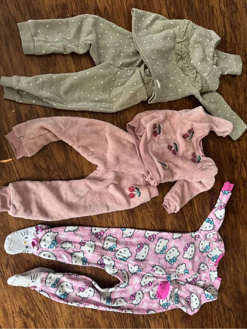 Bundle of toddler girl clothes